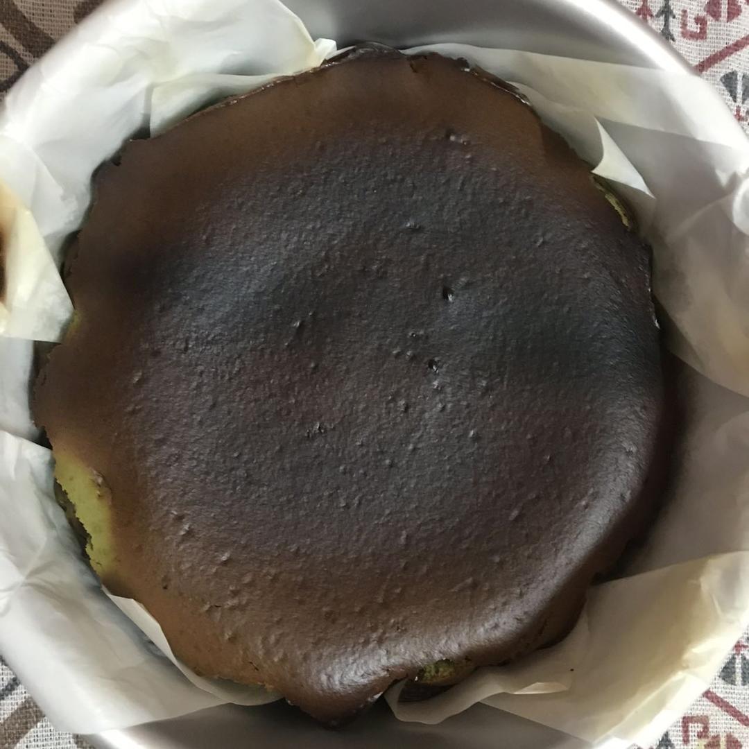 流心抹茶巴斯克芝士蛋糕