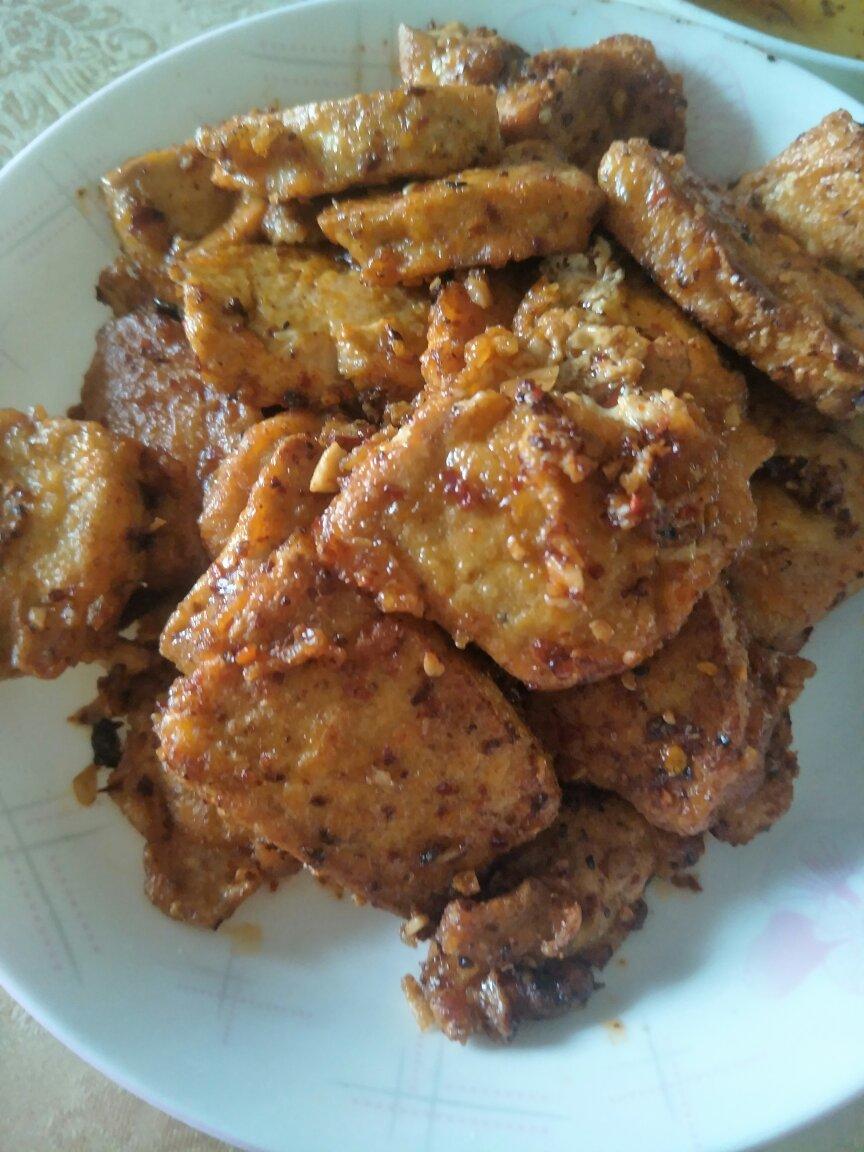 完胜路边摊：香煎孜然豆腐