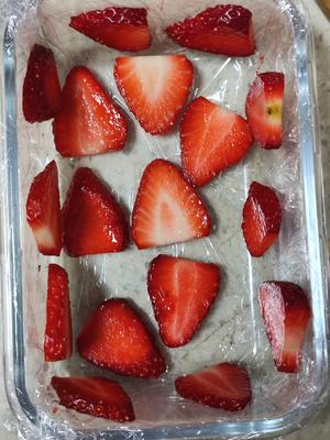 草莓消耗-草莓果冻的做法 步骤3