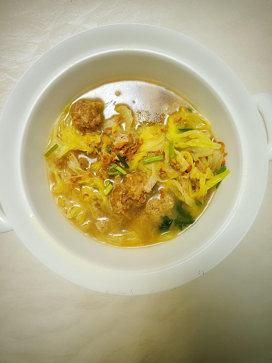 好喝又营养✅冬季离不开的粉丝萝卜丸子汤。