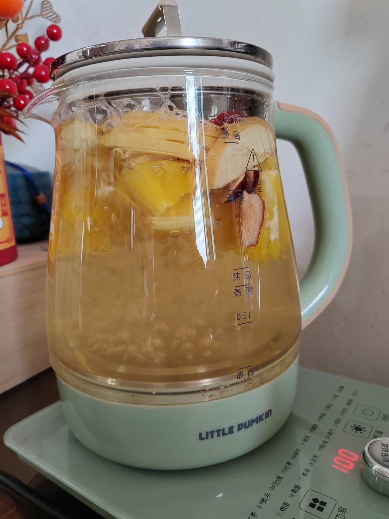养生壶  苹果橙子茶的做法 步骤2