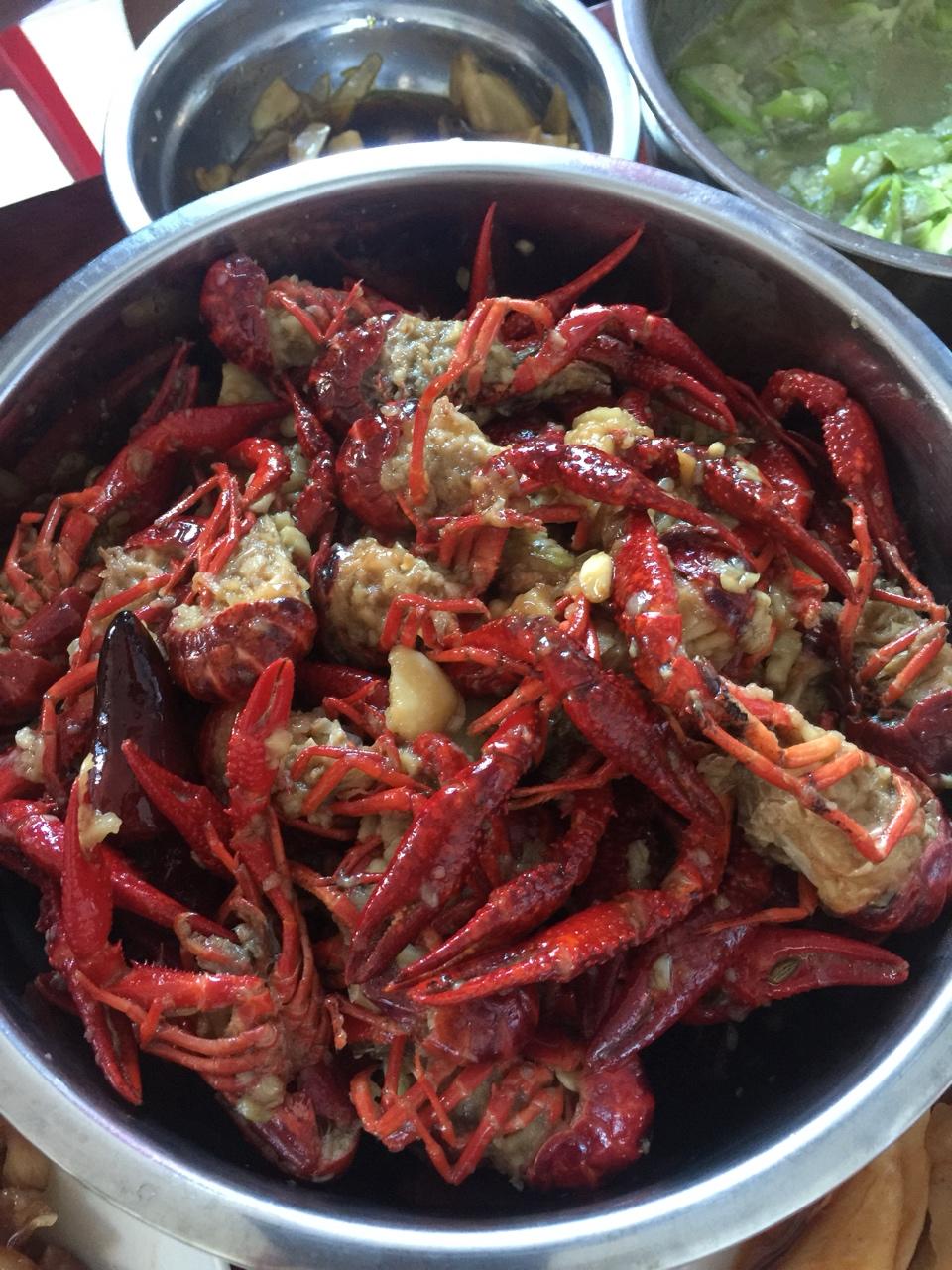 杨木love做的蒜蓉小龙虾