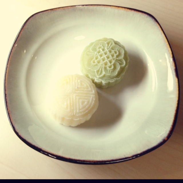 奶黄冰皮月饼
