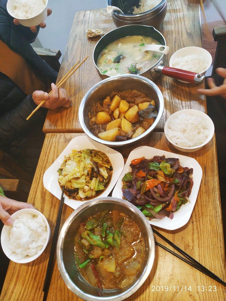 鲫鱼豆腐汤