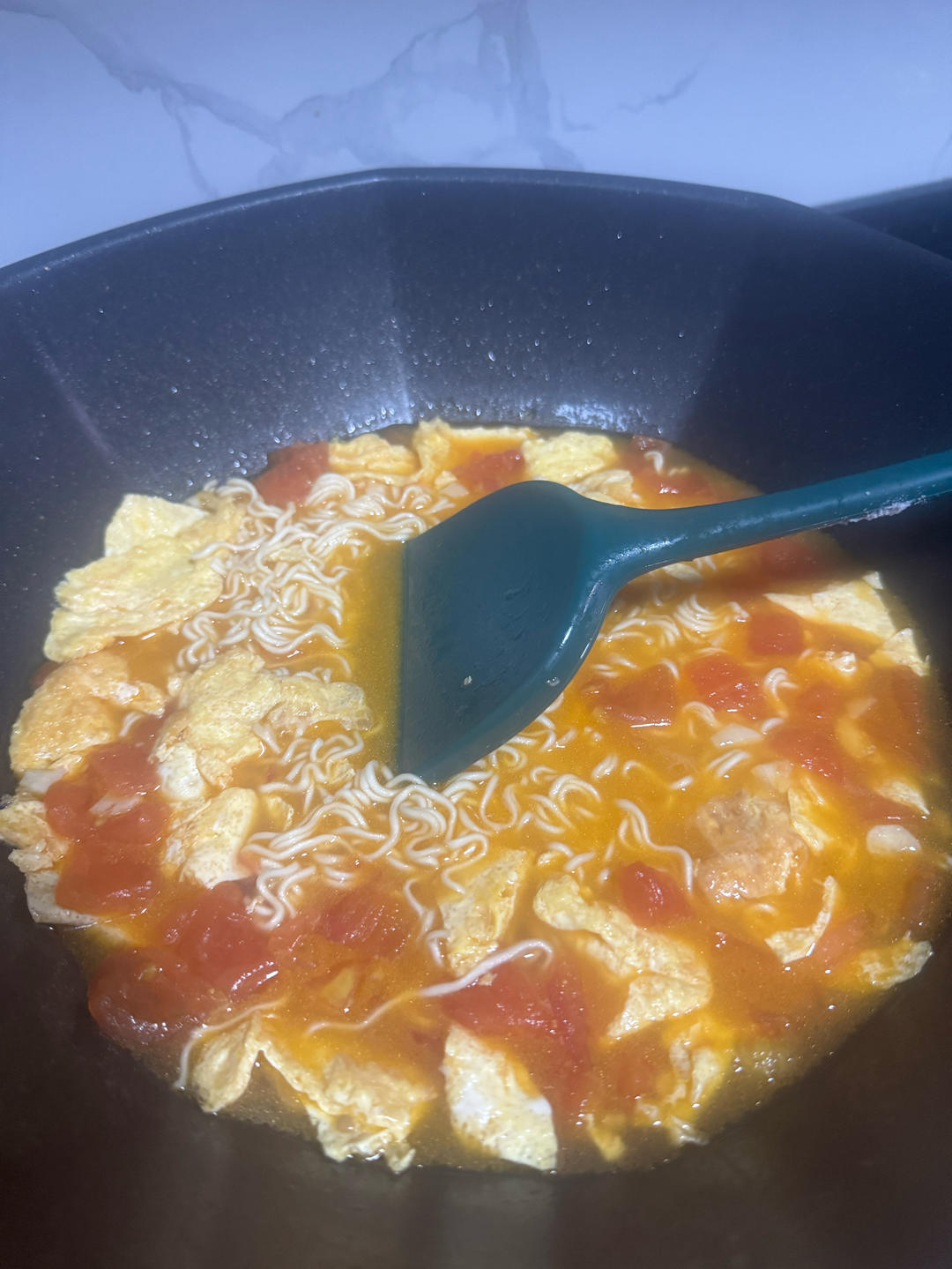 恨不得抱着锅舔的番茄鸡蛋面