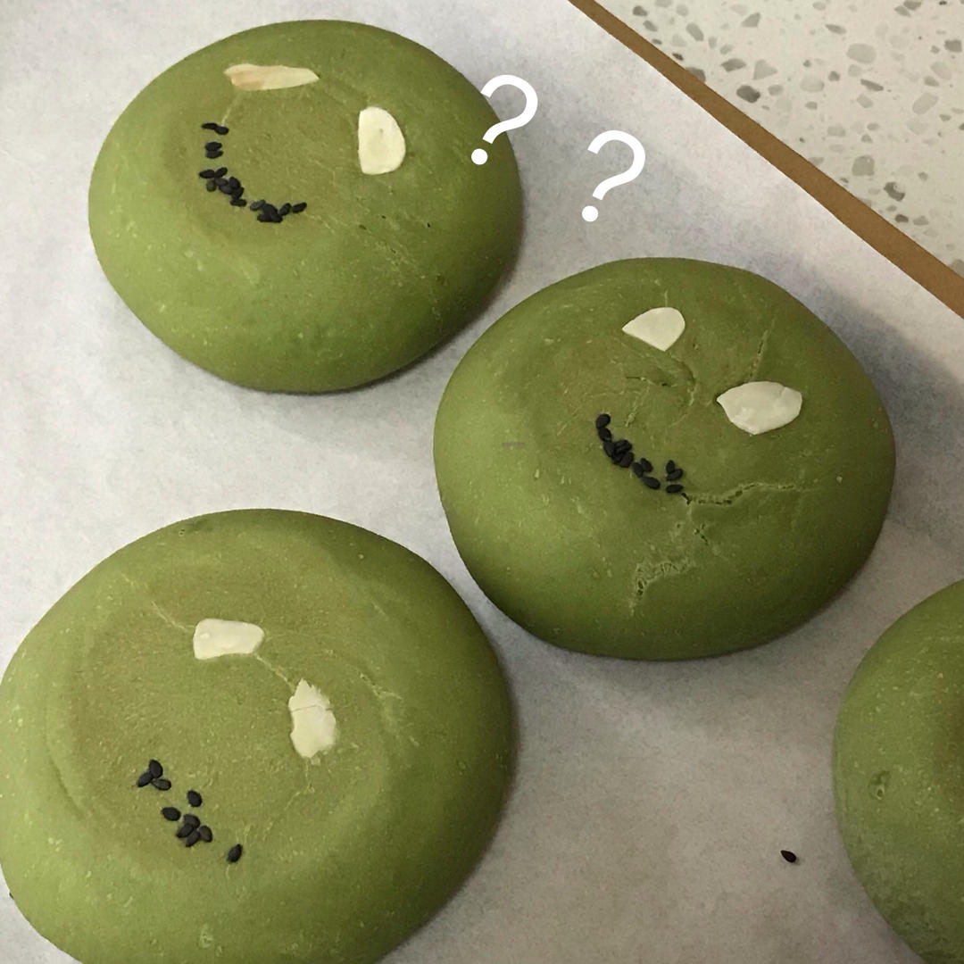 小怪物抹茶红豆包（日式抹茶红豆包）