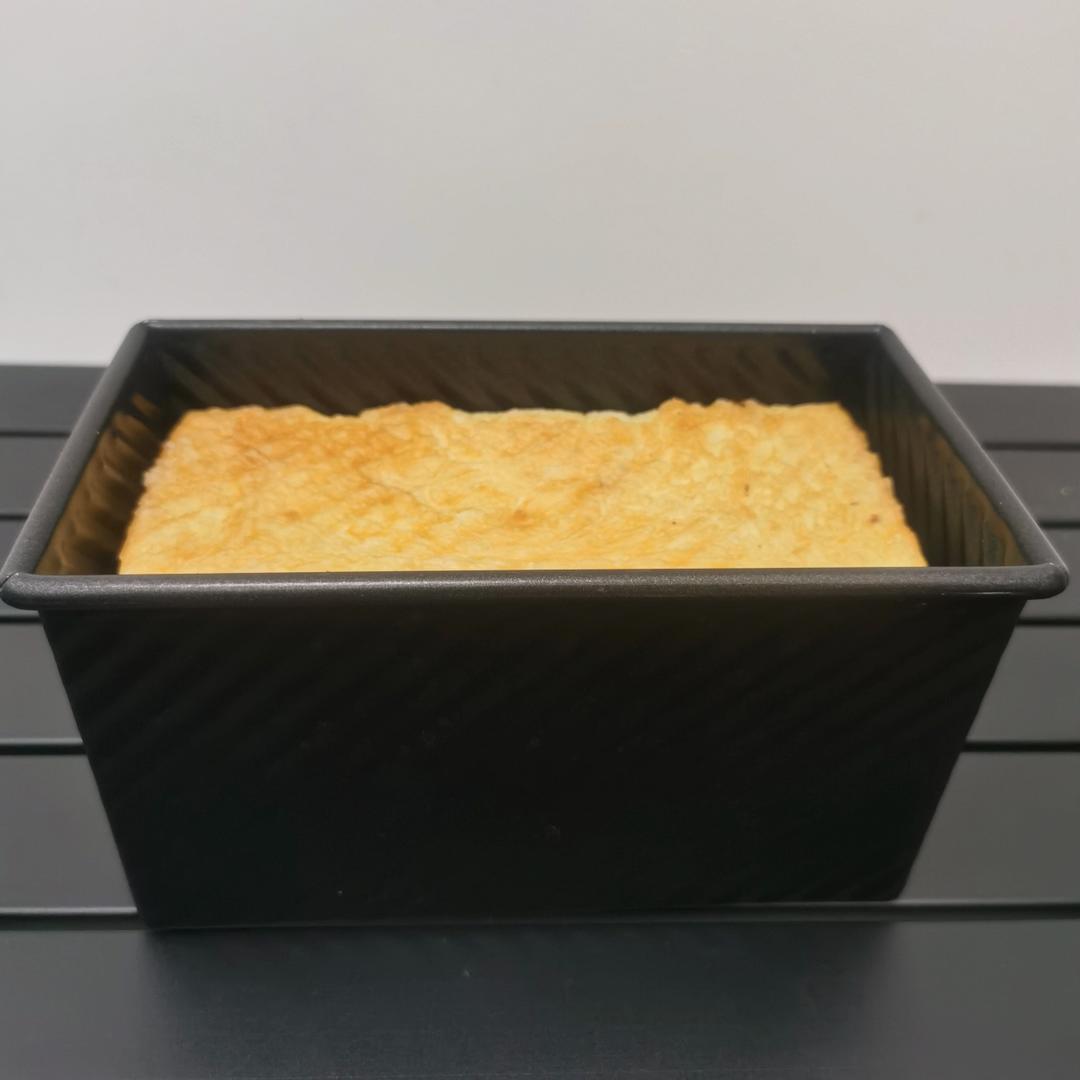 做一次就成功的牛奶吐司面包（手和面揉出手套膜）最后附全麦吐司