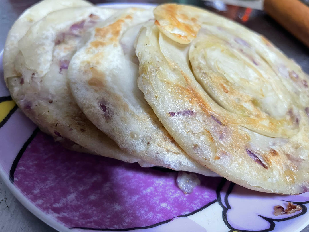 【葱油饼】假期好好做早餐，4步吃上香脆葱油饼！