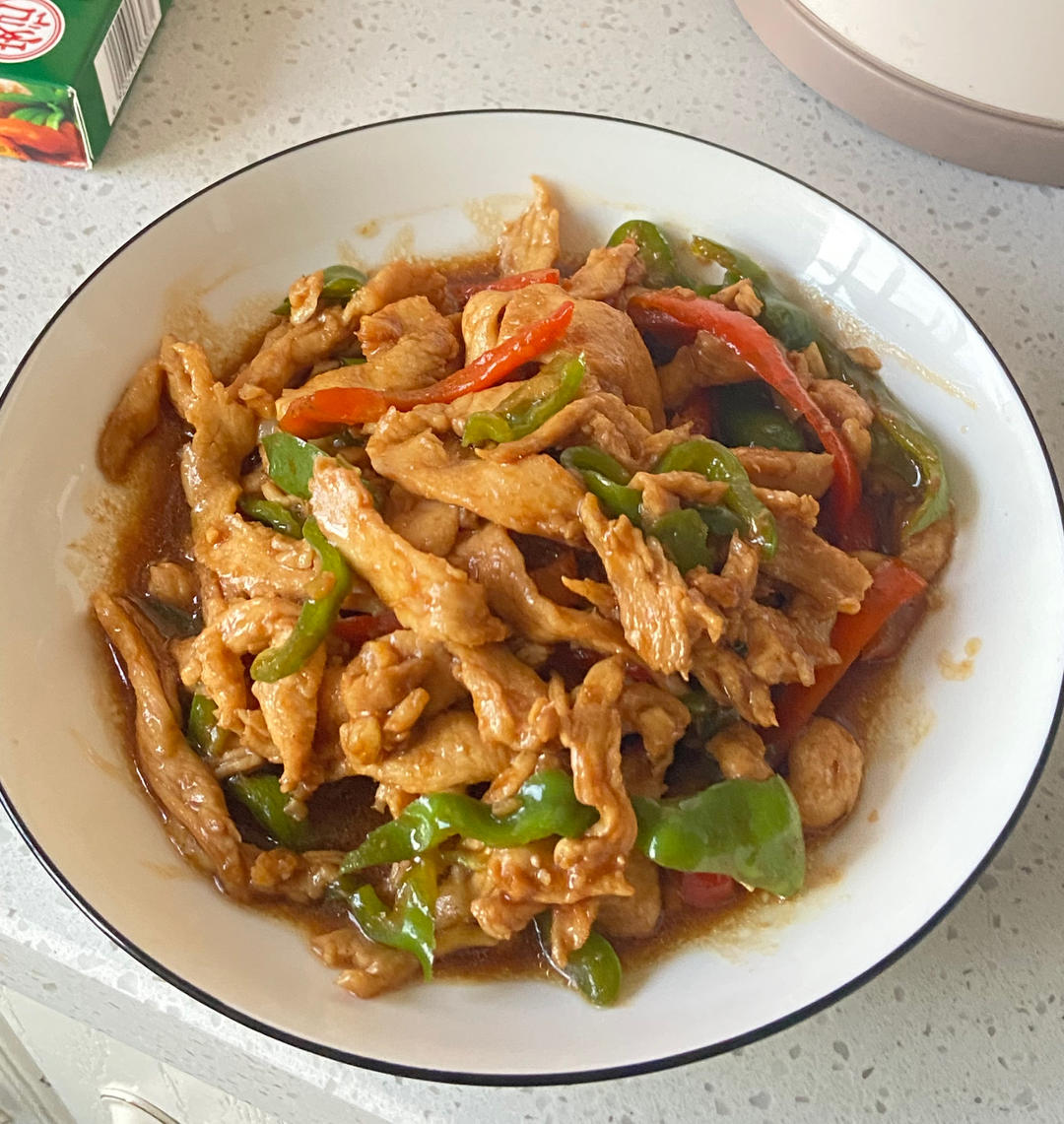 巨好吃的青椒炒鸡胸肉丝，超下饭