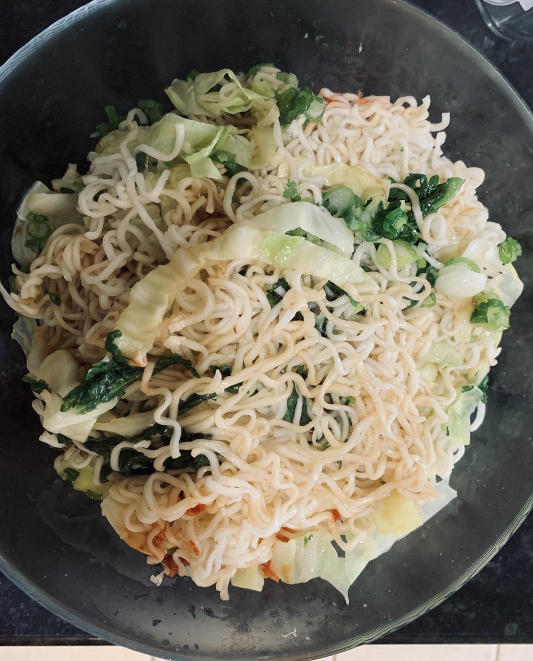 超快手蒸鱼酱油拌面