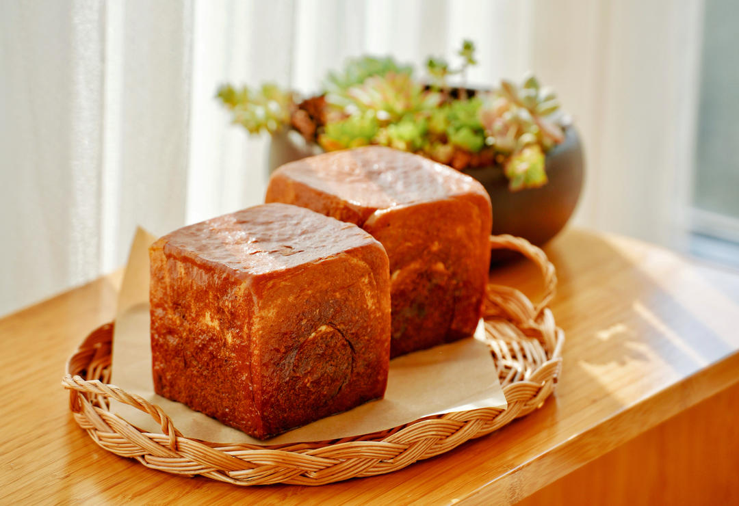 在家复刻碱水吐司