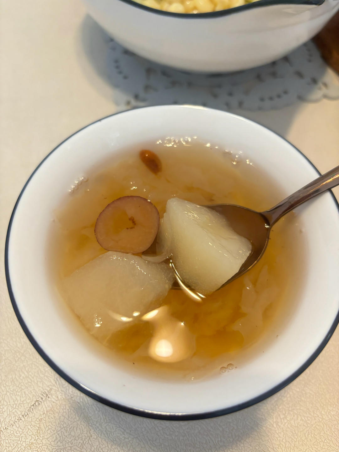 冰糖银耳梨汤