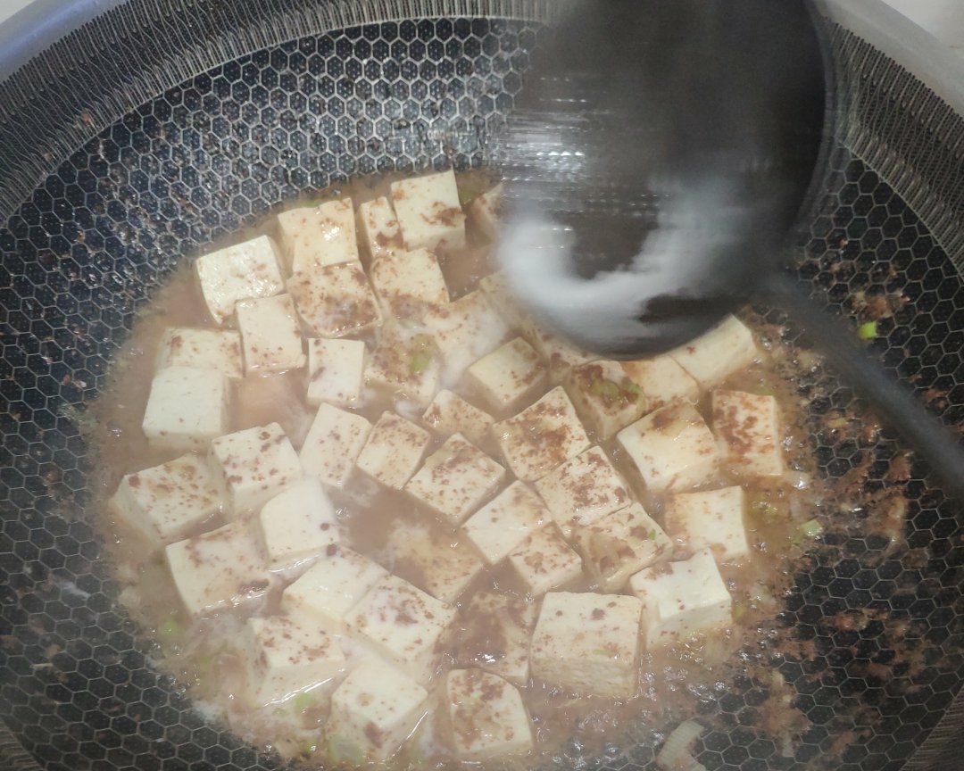 虾酱炒豆腐的做法 步骤7