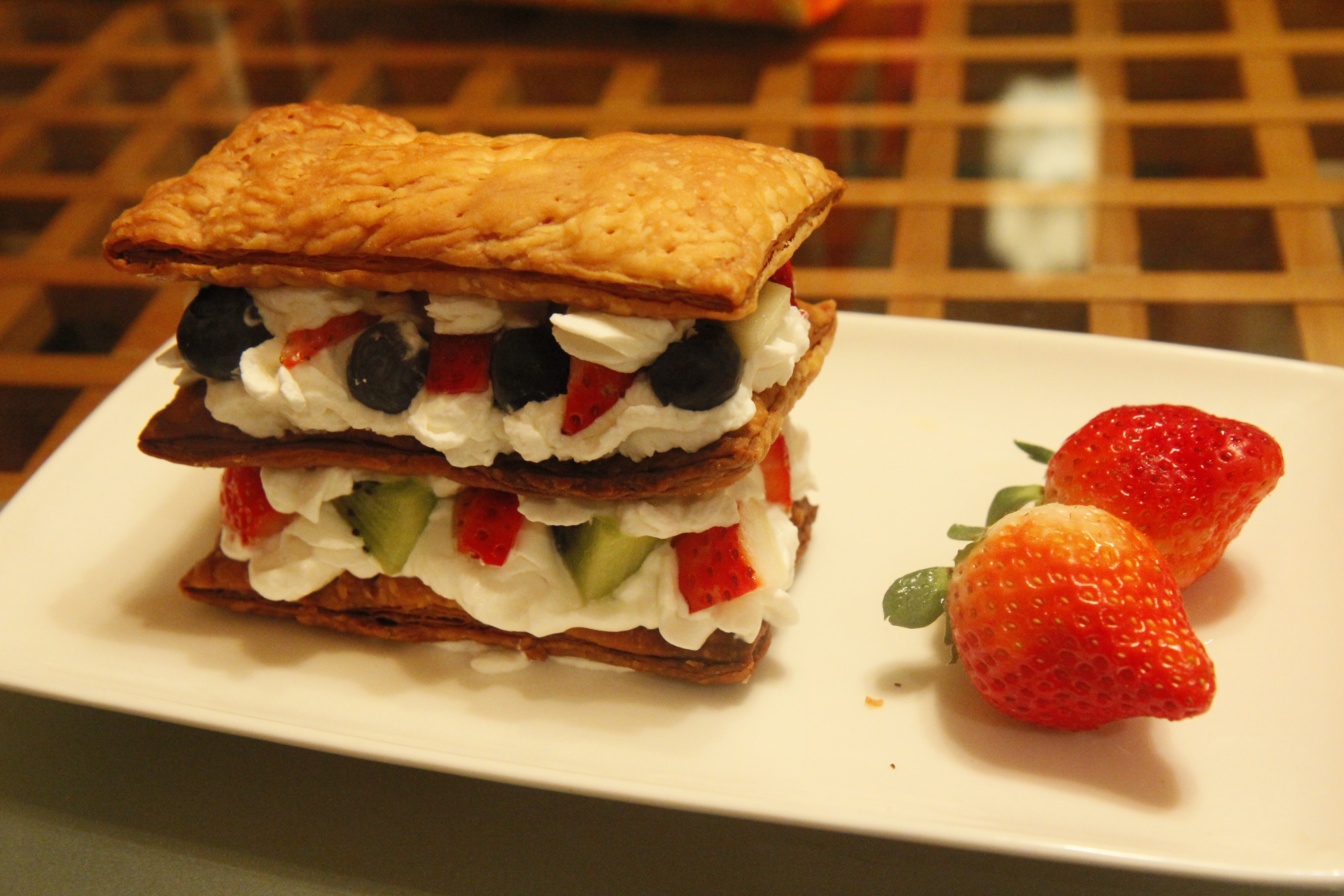 樱桃奶油千层酥