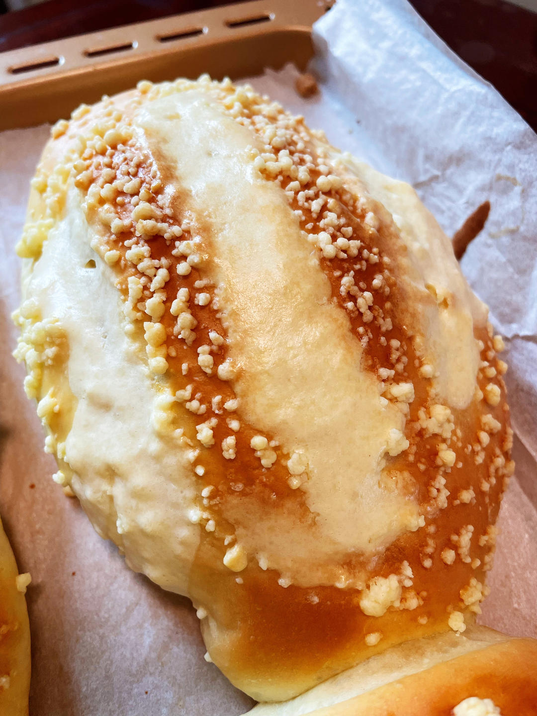 芋泥咸蛋黄软欧包