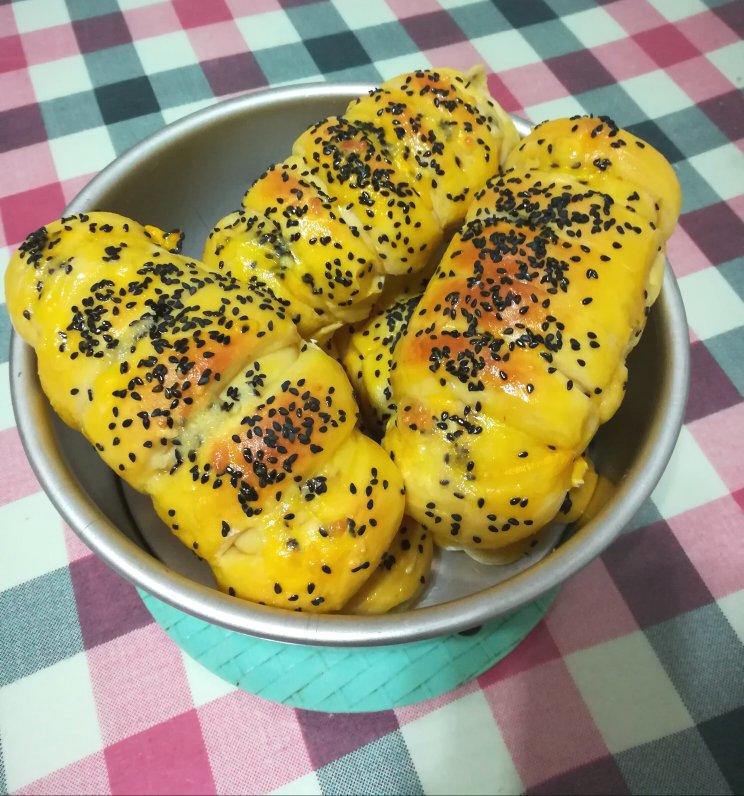 毛毛虫肉松面包