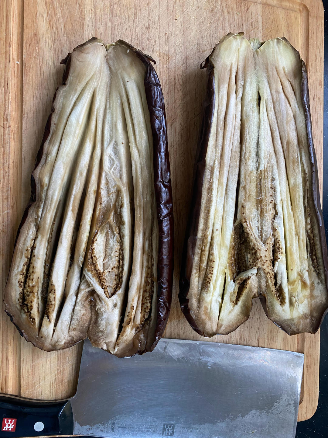 CC招牌菜销魂烤茄子，百吃不厌！