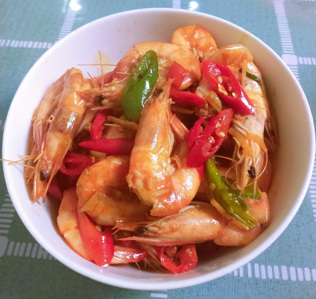 低脂美味家常下饭菜！辣椒炒大虾！