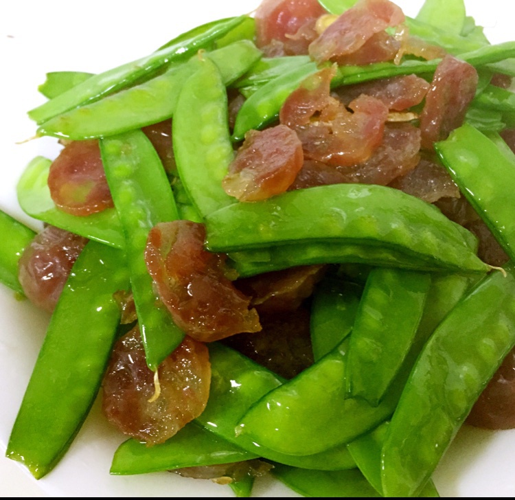 腊肠炒荷兰豆