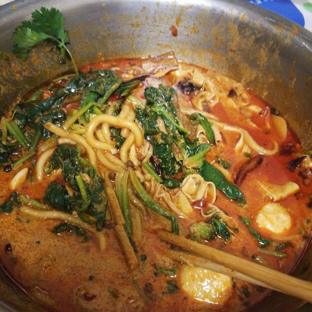 麻辣燙的靈魂：牛奶和芝麻醬