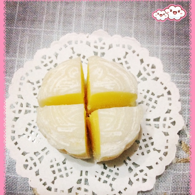 奶黄冰皮月饼