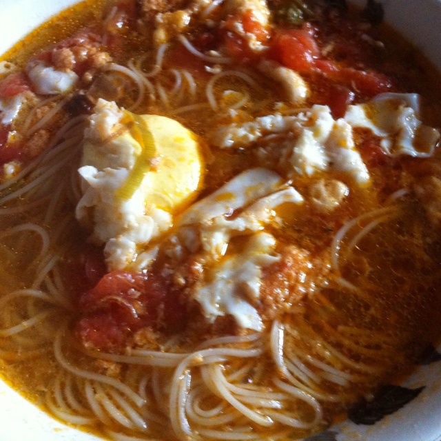 西红柿鸡蛋挂面汤