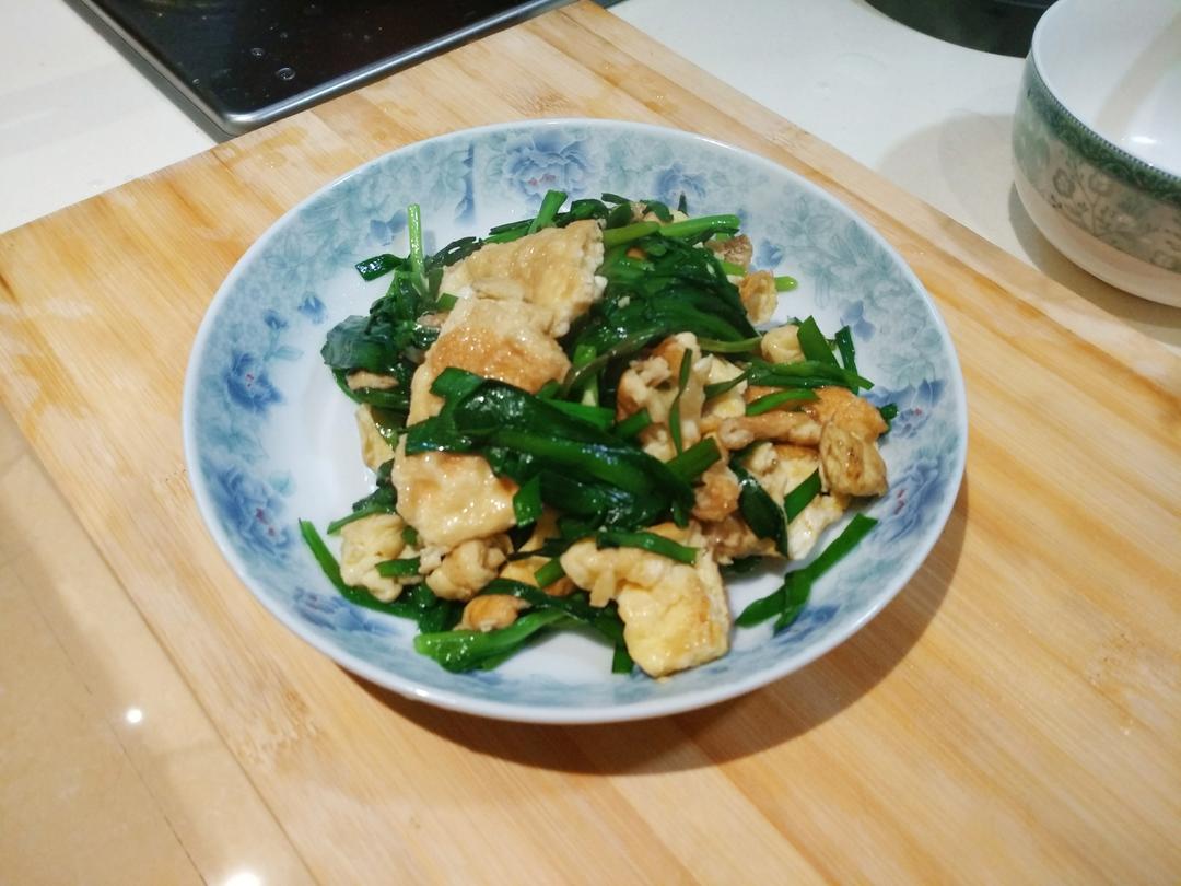 韭菜炒鸡蛋（简单易做）的做法