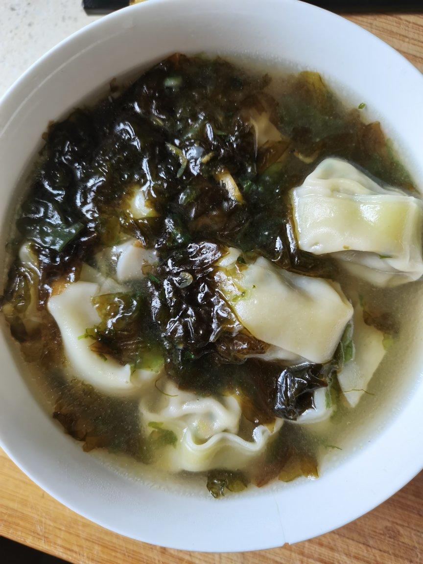 煮冷冻馄饨