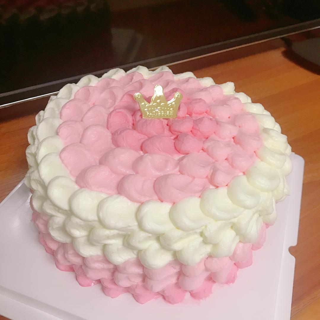 渐变色奶油蛋糕装饰