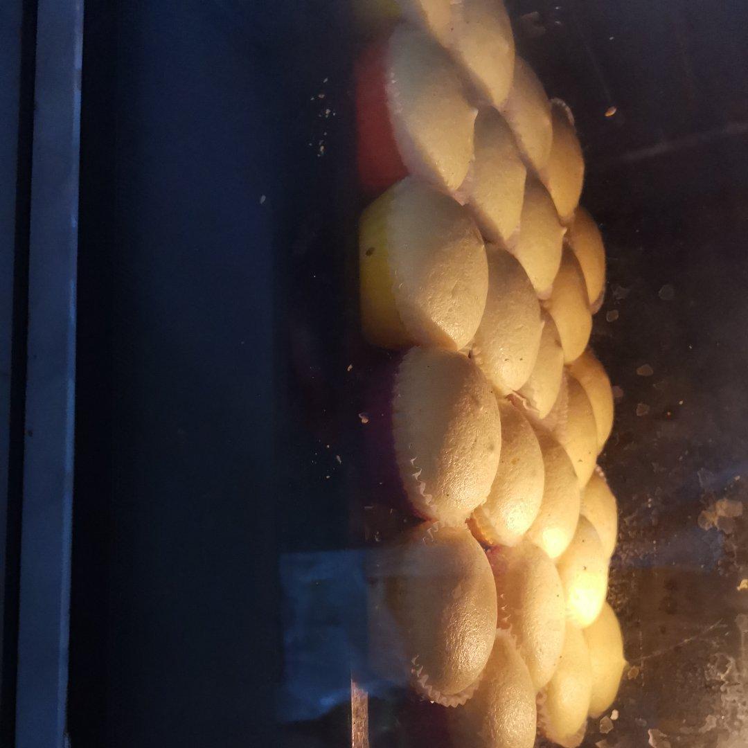 软萌软萌的古早味纸杯蛋糕