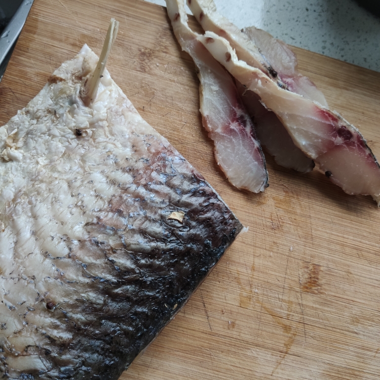 冬月腌制半干鱼的做法 步骤3