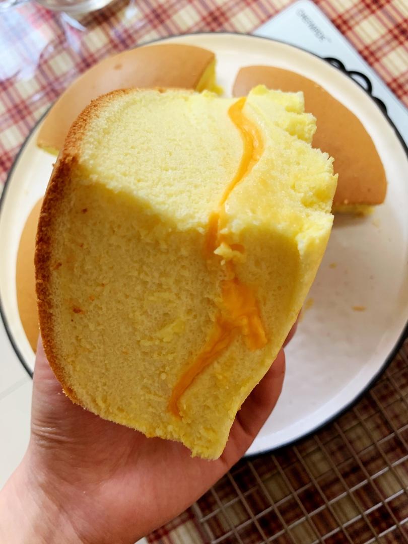 堪比柯基屁股
爆浆芝士🧀古早蛋糕