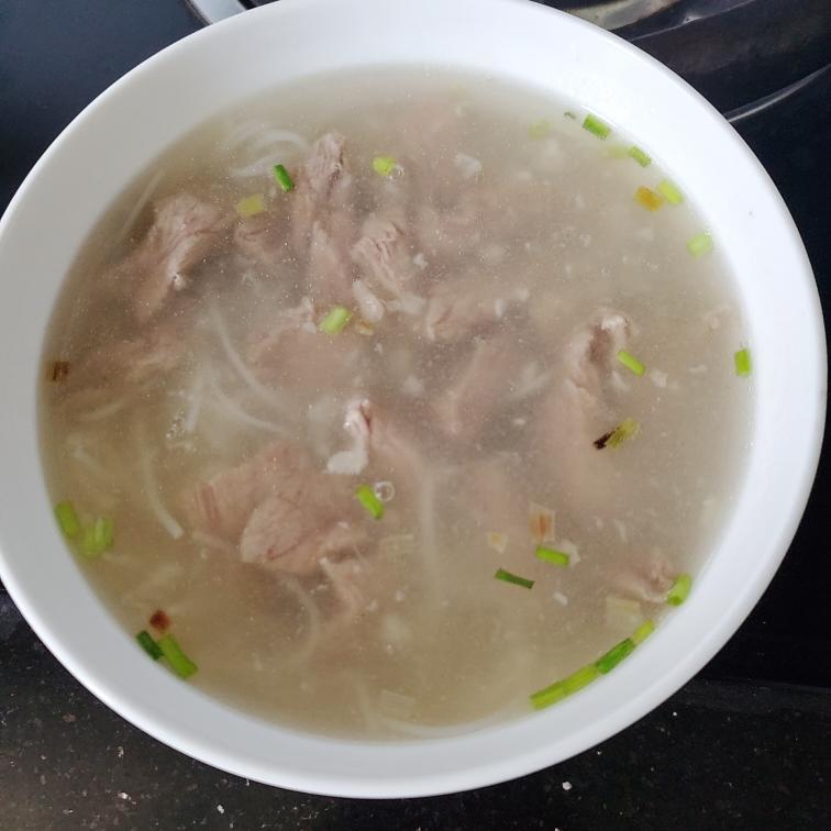 汤很好喝的瘦肉粉干