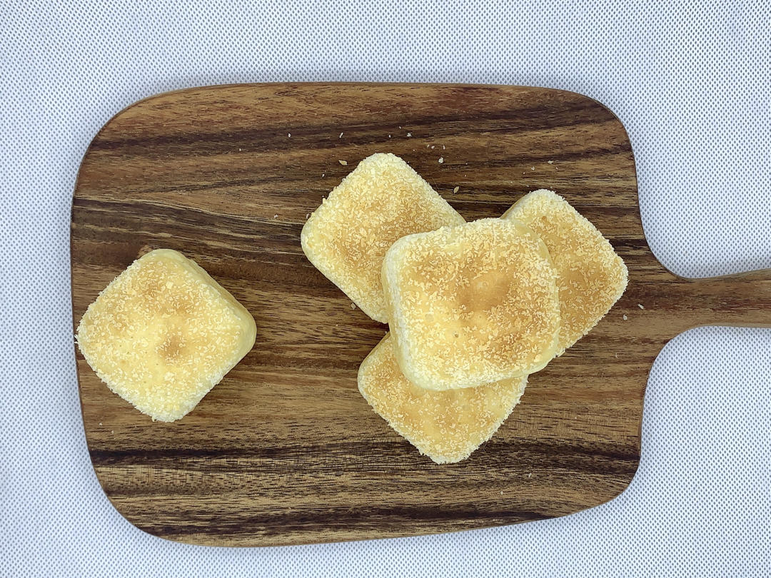 椰蓉米面包-简直是我做过的最简单最美味的小餐包