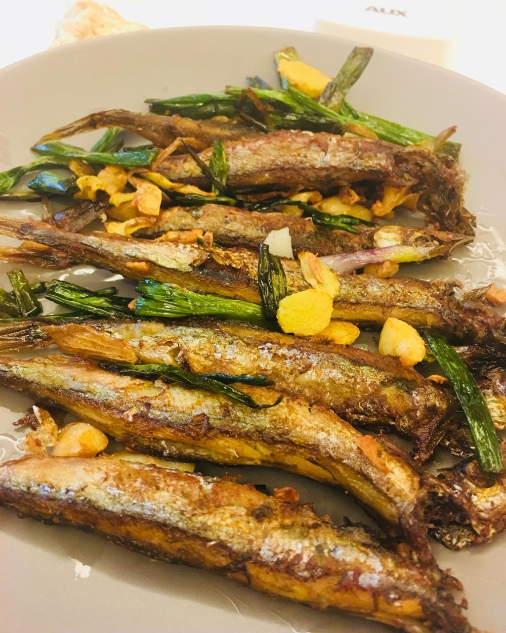 好吃到没朋友的深夜下酒小菜：避风塘多春鱼
