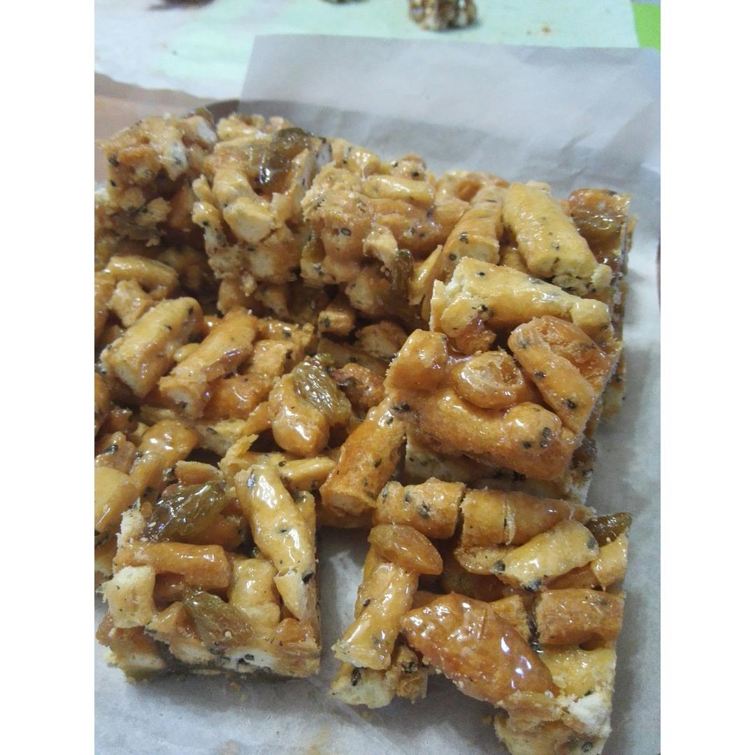 （视频食谱）自制沙琪玛／萨其马