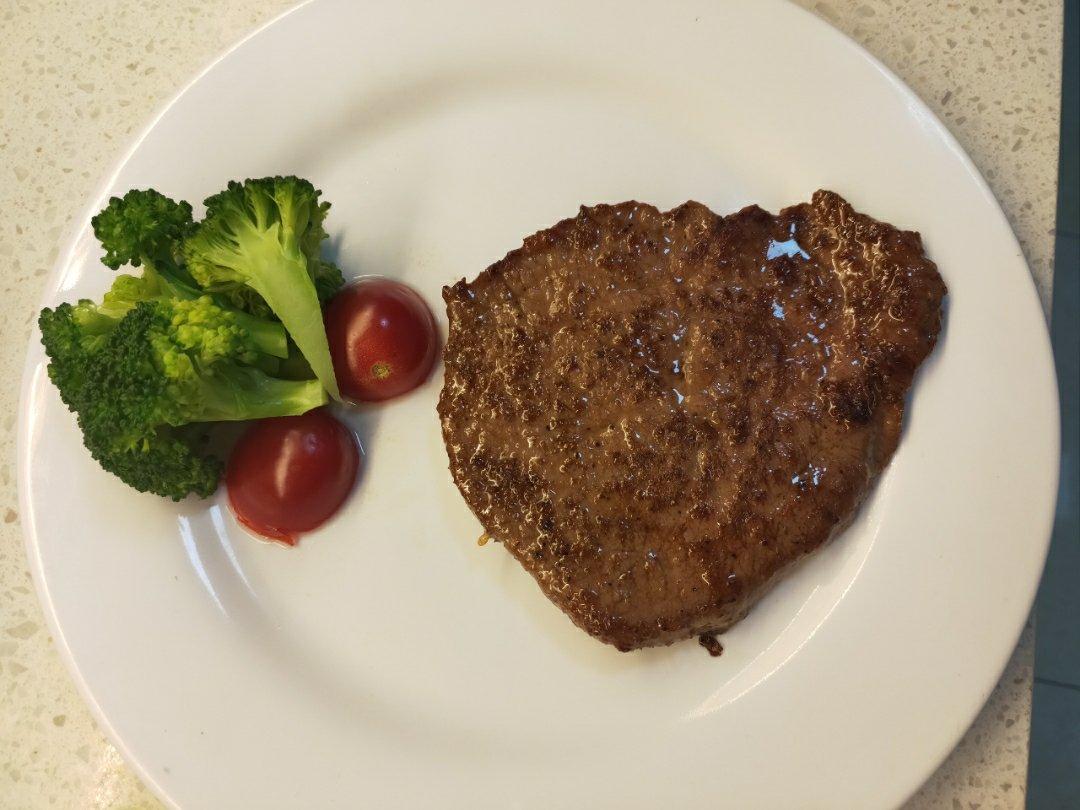 黑椒牛排