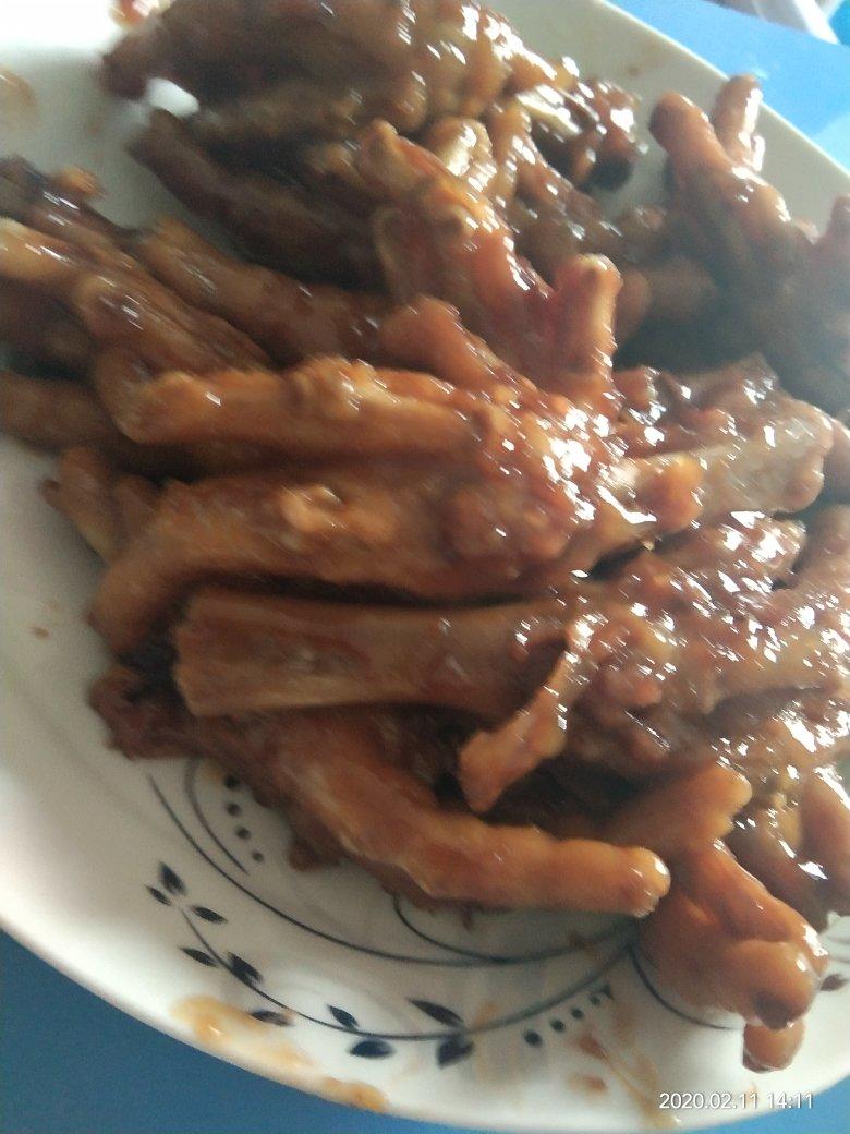 好吃到手指都吃掉的卤鸡爪