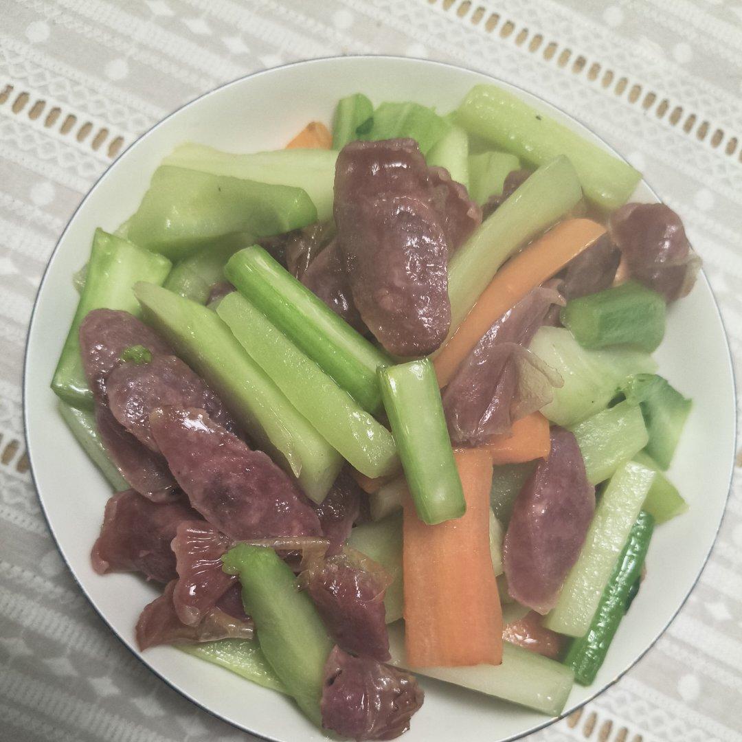 芥兰炒腊肠