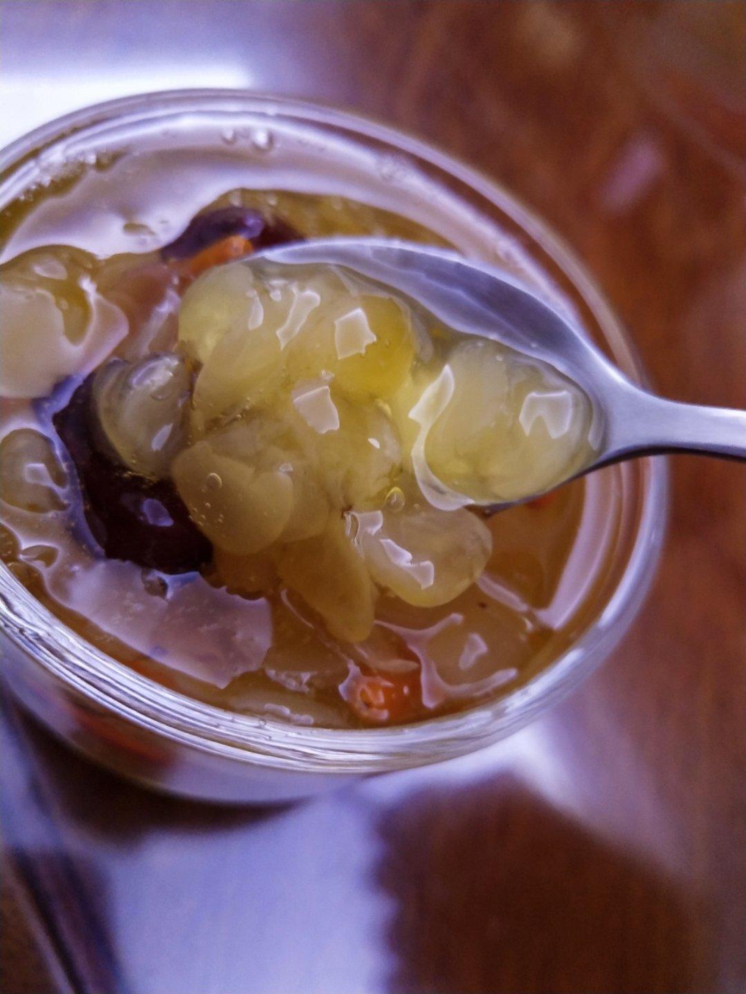 泓妈爱美食做的银耳皂角米