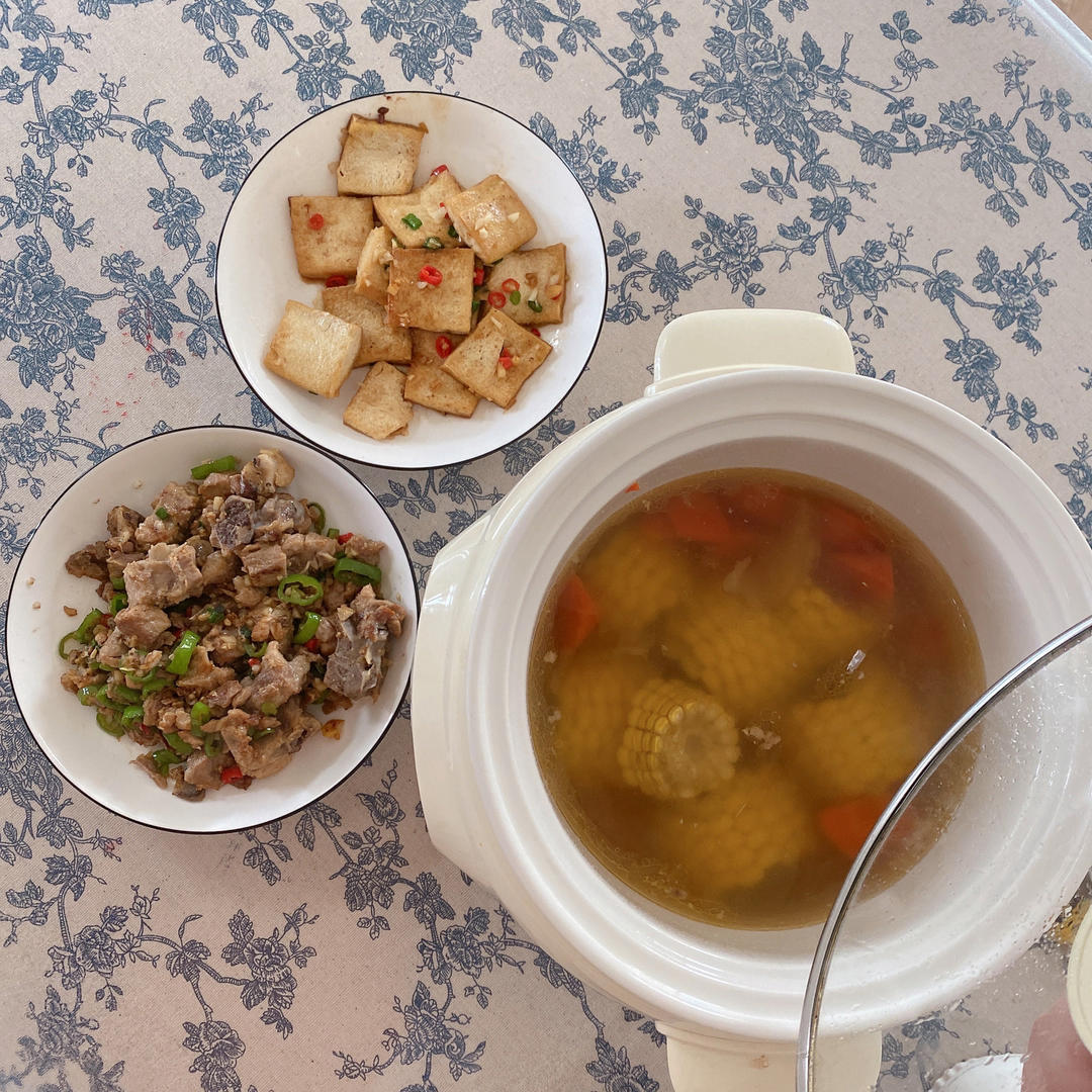 蒜香煎豆腐 炒鸡无敌美味