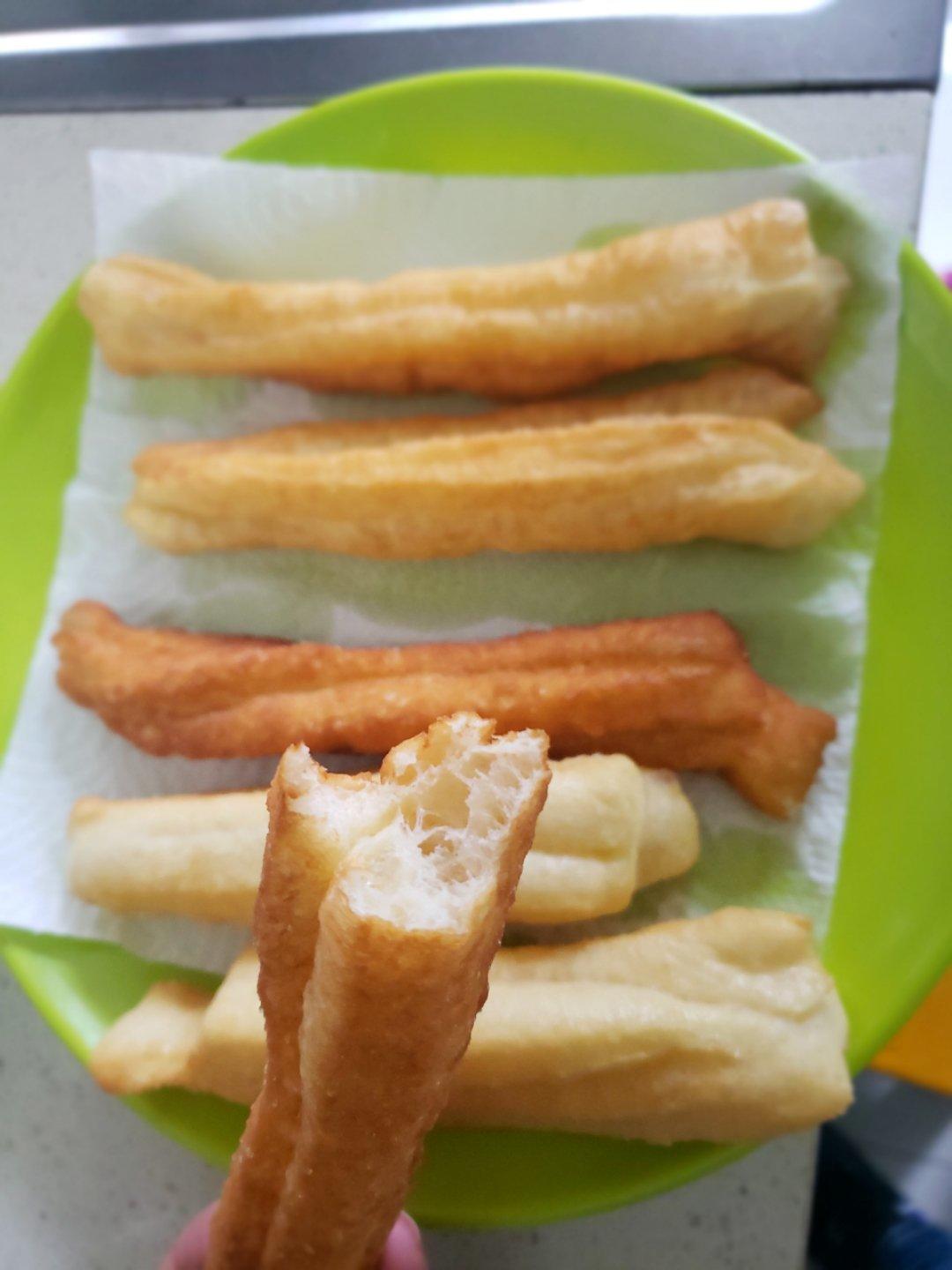 自制无泡打粉油条