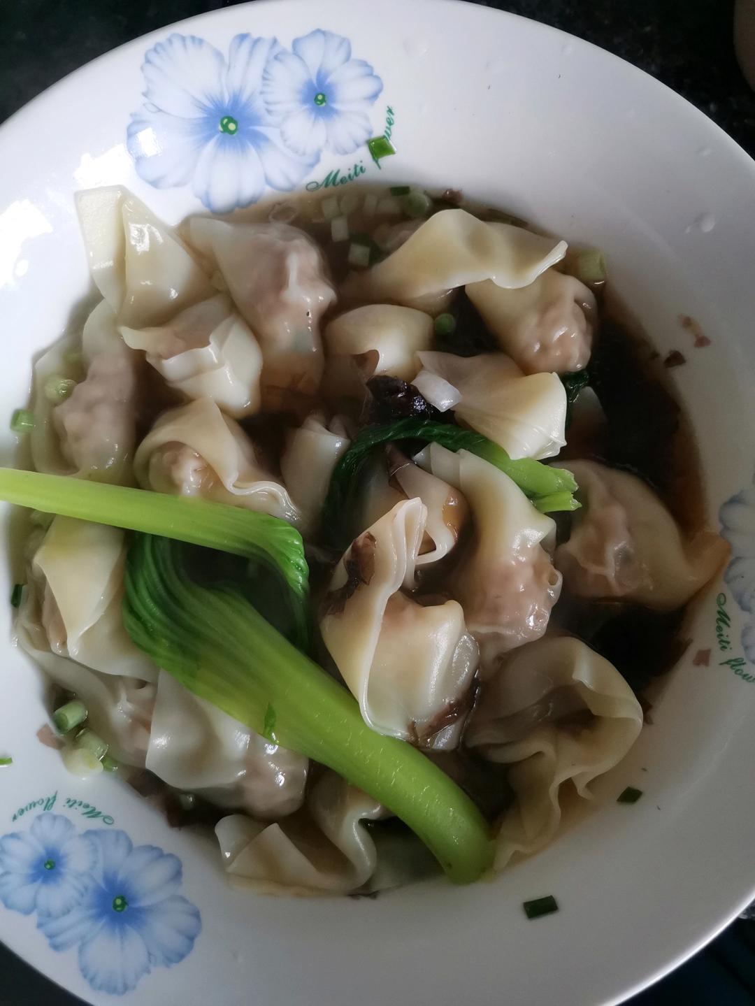 猪肉虾仁馄饨
