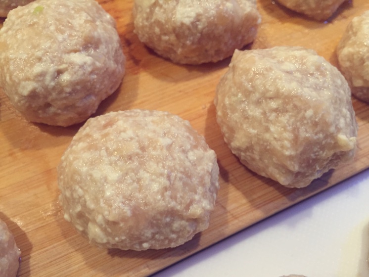 软绵绵的鸡肉豆腐丸（无油）