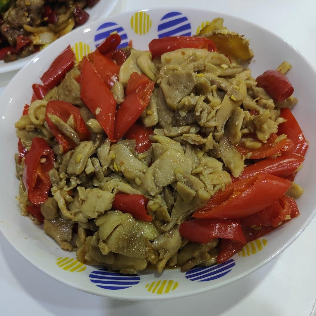 辣椒+啤酒炒鸡肉 巨好吃！超辣湖南菜，教堂鸡