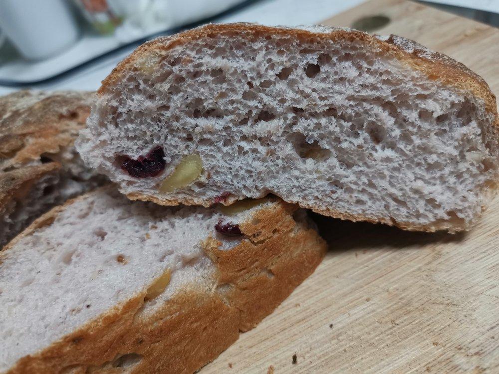 全麦蔓越莓核桃软欧包