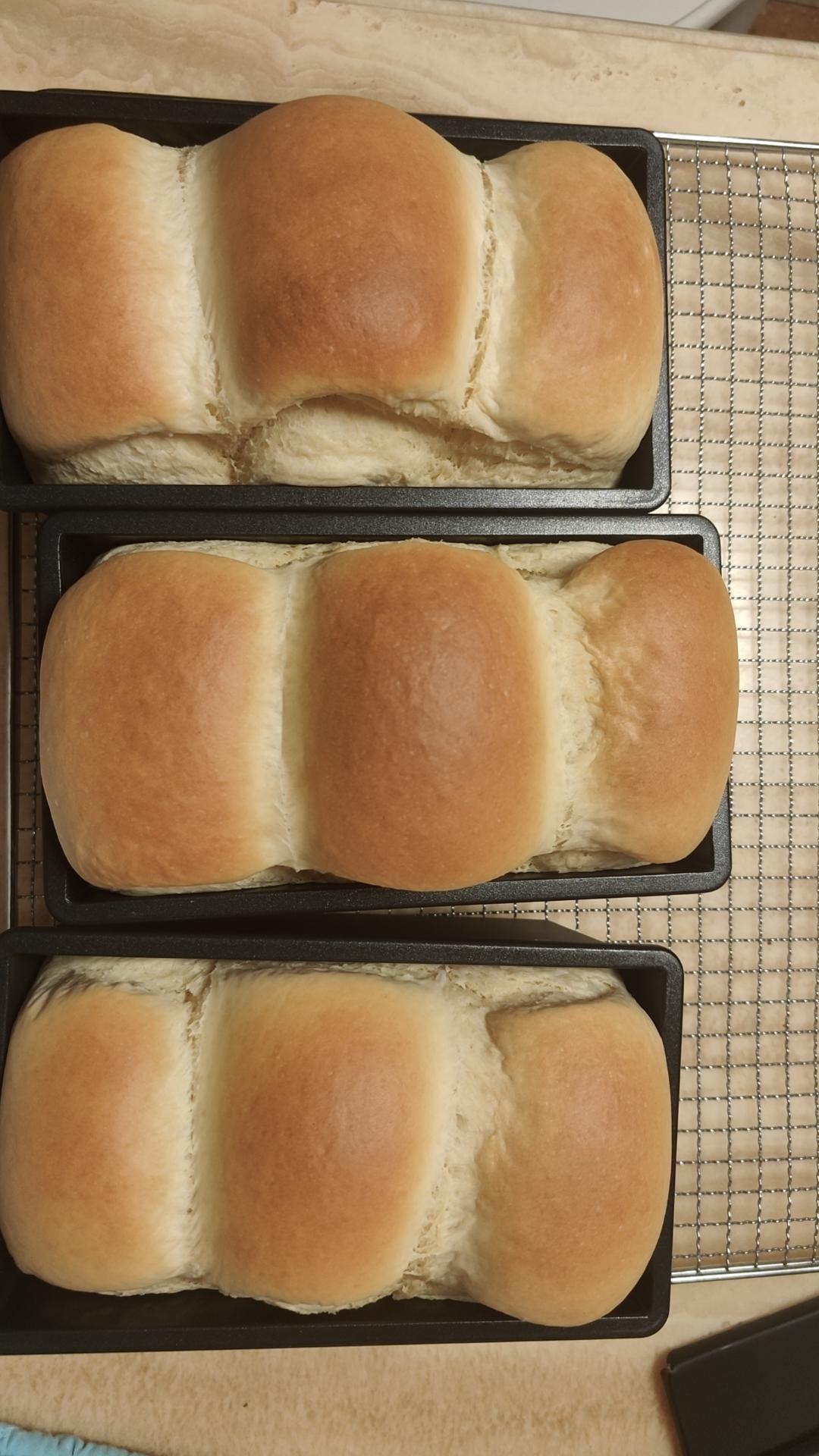 奶香纯粹的重料淡奶油吐司