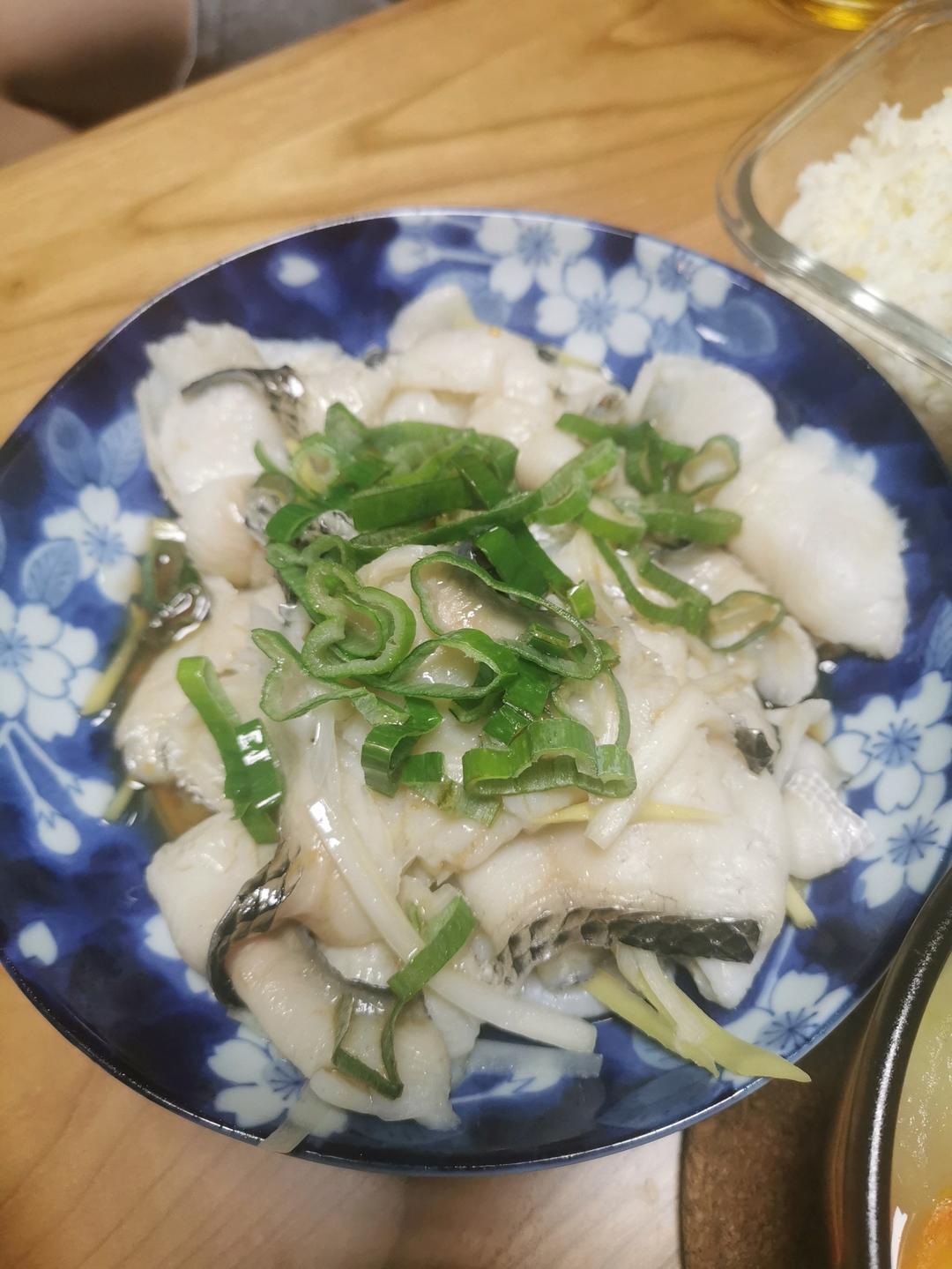 鲜嫩鲈鱼片