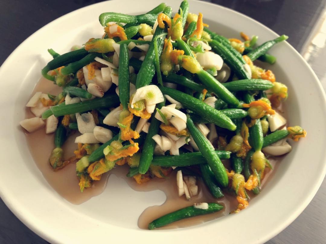 kerryhouse_菜园青青做的凉拌小黄瓜花