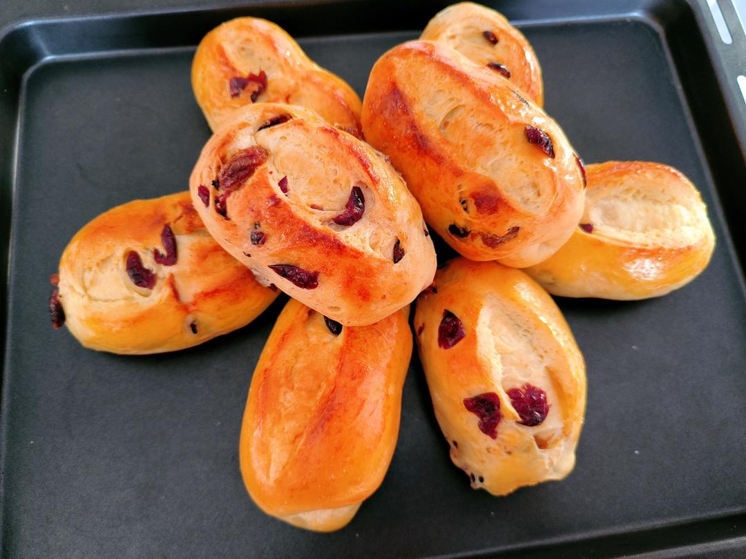 奶香松软的葡萄干面包｜有手就会